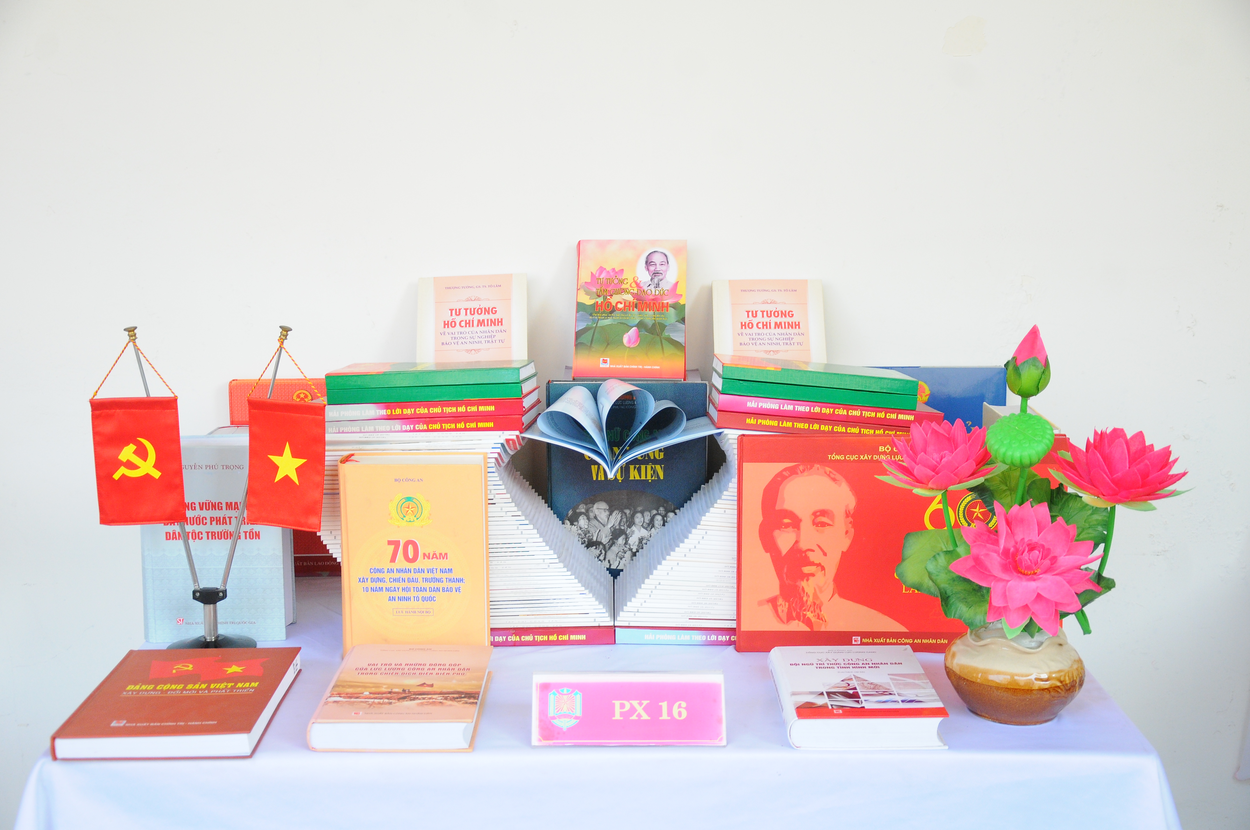 Phát động Cuộc thi viết tìm hiểu 60 năm Ngày truyền thống lực lượng Cảnh sát nhân dân (20/7/1962 – 20/7/2022)